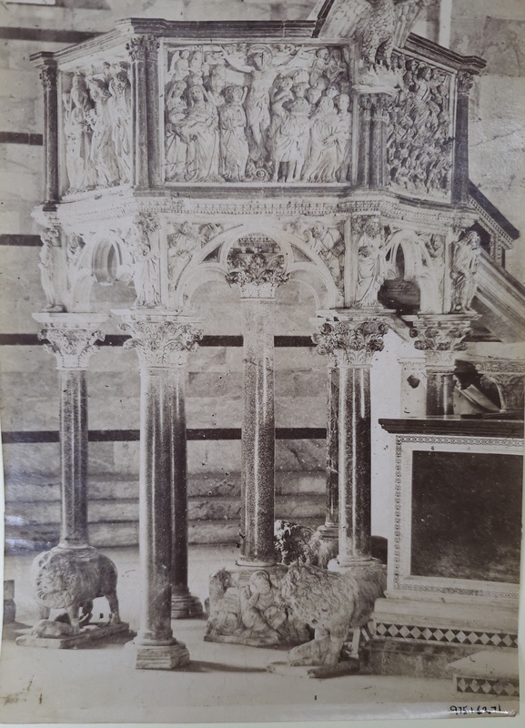 Pulpit in the Pisa Baptistery